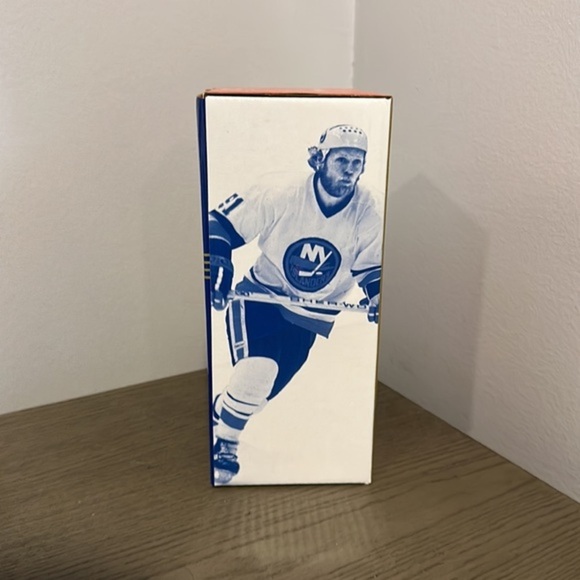BRAND NEW IN BOX! New York Islanders Butch Goring 50th anniversary BobbleHead - Picture 2 of 7
